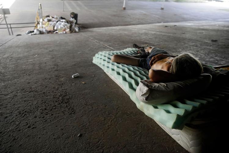 agencies reach out to homeless