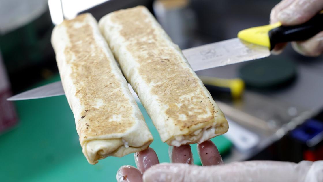 شاحنة طعام جديدة أبو عمر وجبات حلال من طعام البحر الأبيض المتوسط شاحنة طعام جديدة أبو عمر وجبات حلال من طعام البحر الأبيض المتوسط