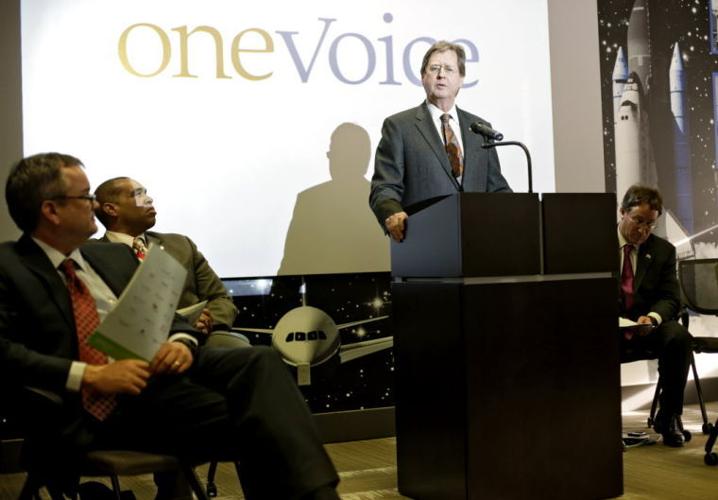 Dewey Bartlett chamber photo