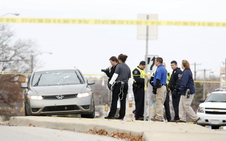 Fleeing kidnapping suspect kills self as pursuing officers close ...