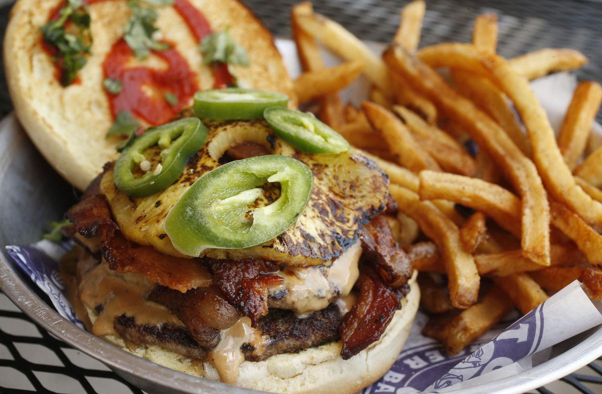 Review Fat Guy S Burger Bar Brings Thunder Sweet Caroline Burgers To Ba Food Cooking Tulsaworld Com