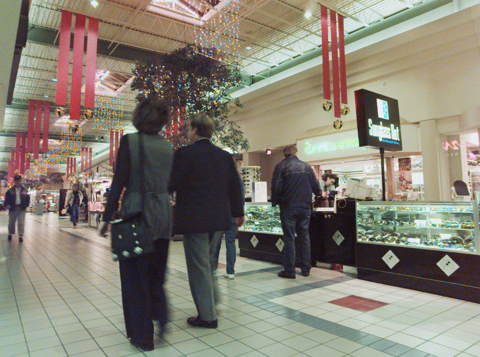 bag shops eastland