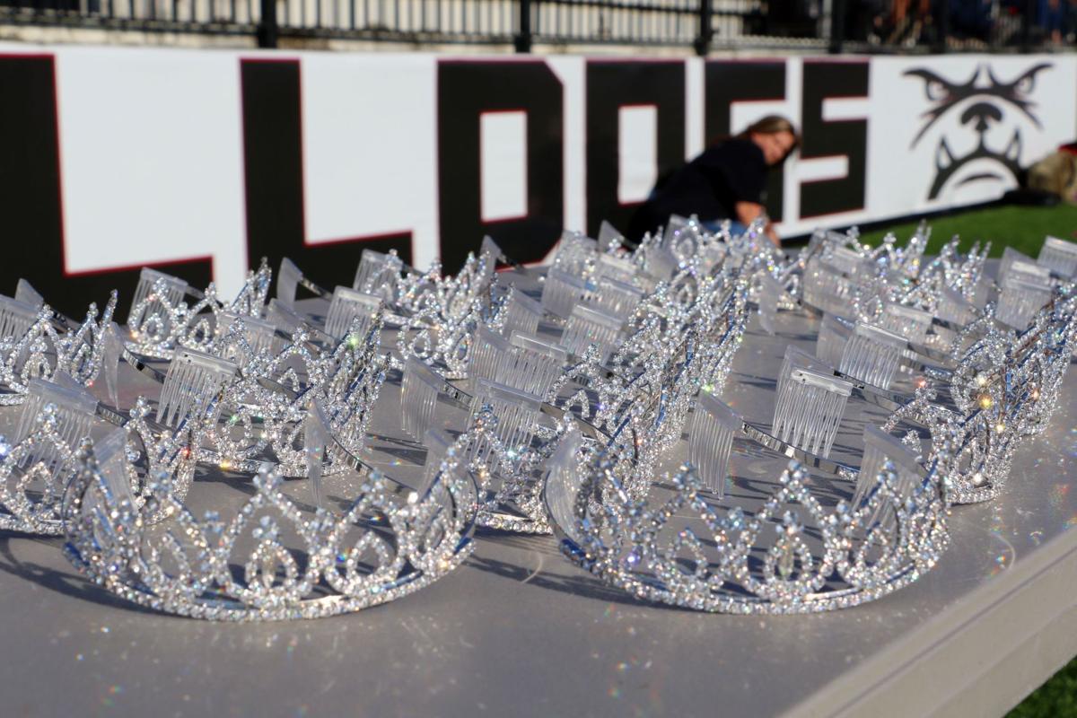 Wagoner Homecoming Crowns