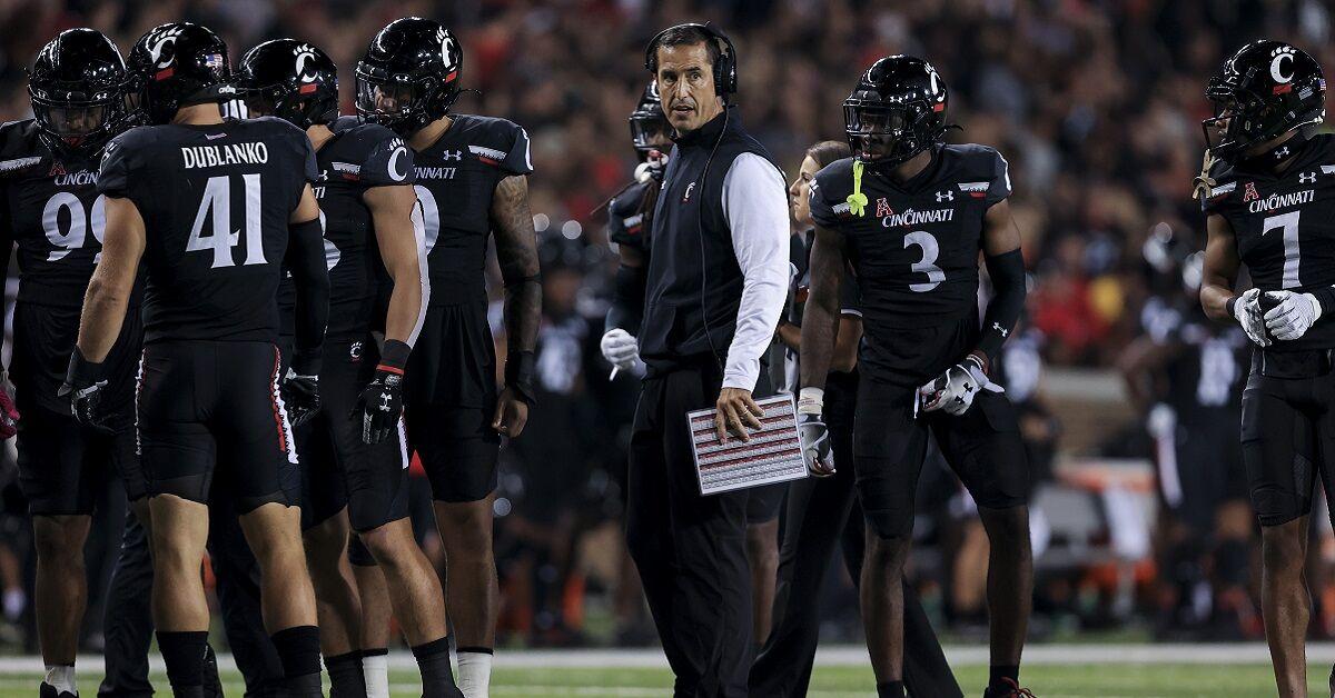 Alabama fans react to Cincinnati wearing all black for CFP Semifinal Game