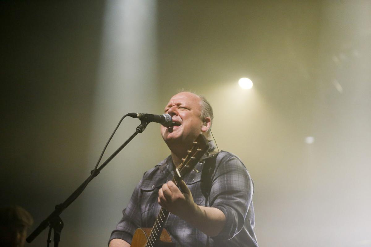 Weezer Pixies Offer Fun Contrast For Fans At Bok Center Show Music Tulsaworld Com Weezer Pixies Offer Fun Contrast For Fans At Bok Center Show Music Tulsaworld Com