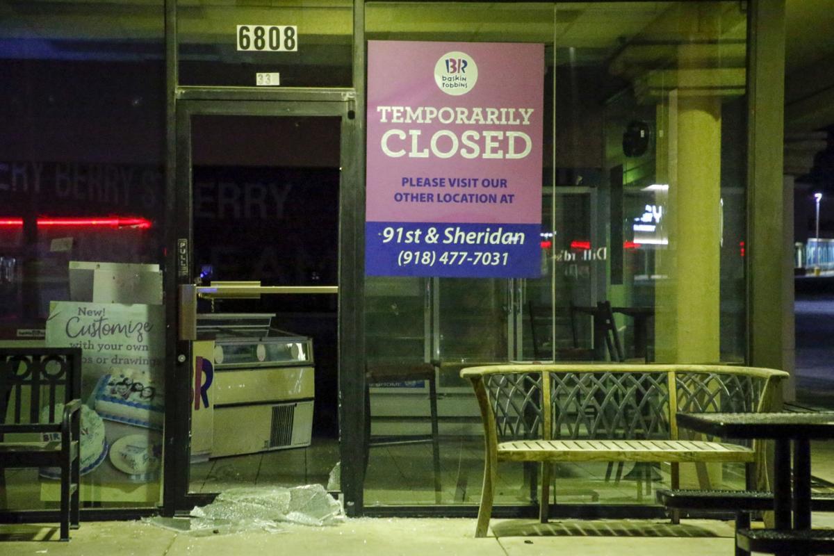 Gallery Protests Continue Near Woodland Hills Mall Local News Tulsaworld Com