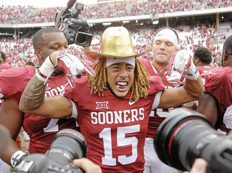 5 historical OUTexas moments from the Red River Rivalry game