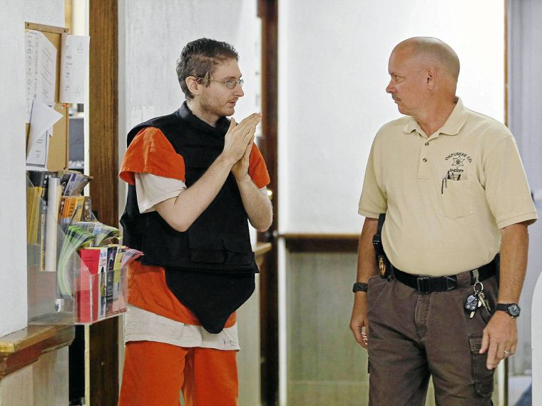 Prosecutors Kevin Sweat threatened to kill girlfriend one month before