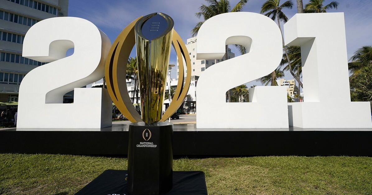 Football flashback: OU (9-0) eighth, OSU (7-1) 11th in debut College Football Playoff rankings one year ago today