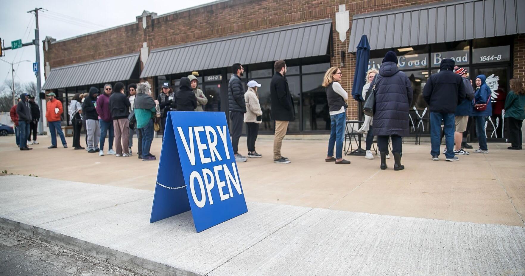 Country Bird Bakery attracts crowds during limited hours - Vimarsana News