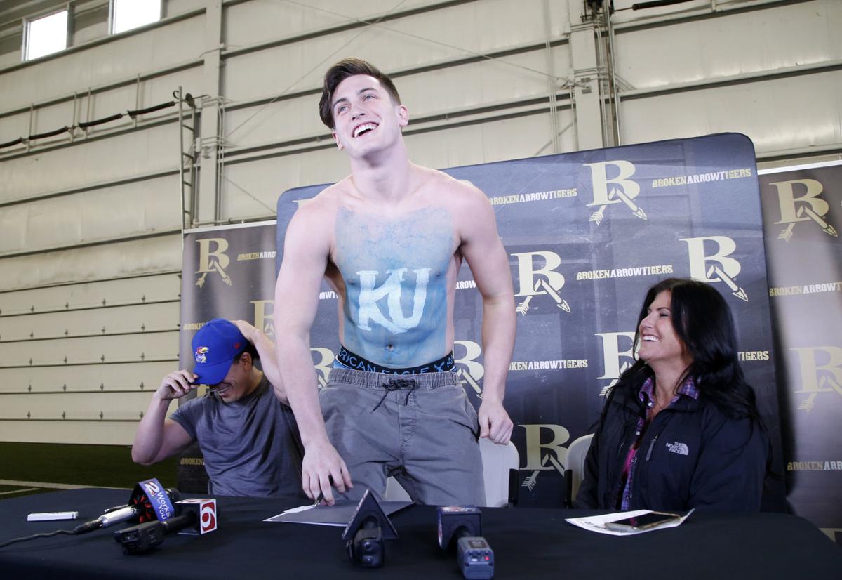 High School Football Ba S Gavin Potter Uncovers His Decision For Jayhawks Ok Preps Extra Tulsaworld Com