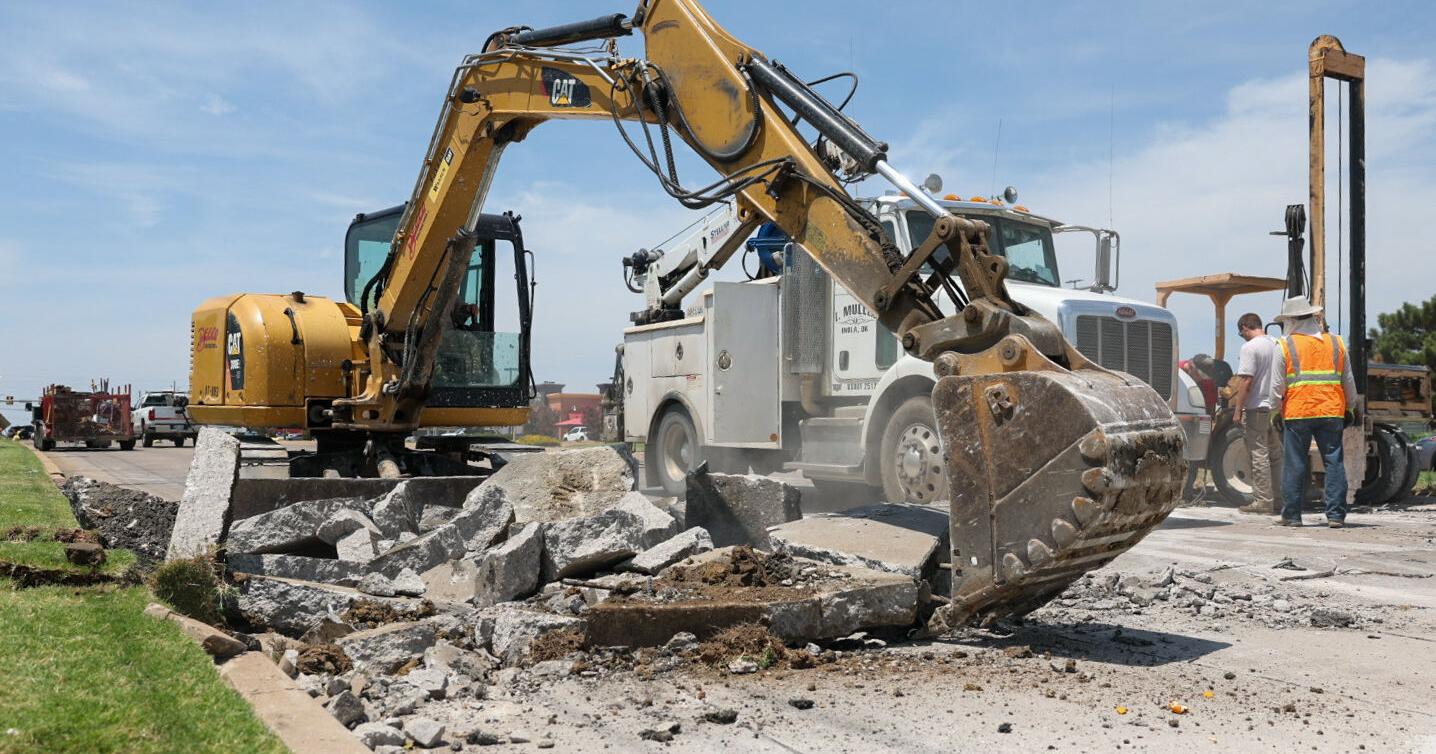 Heat buckles pavement on Tulsa's 71st Street, Southwest Blvd - Vimarsana News