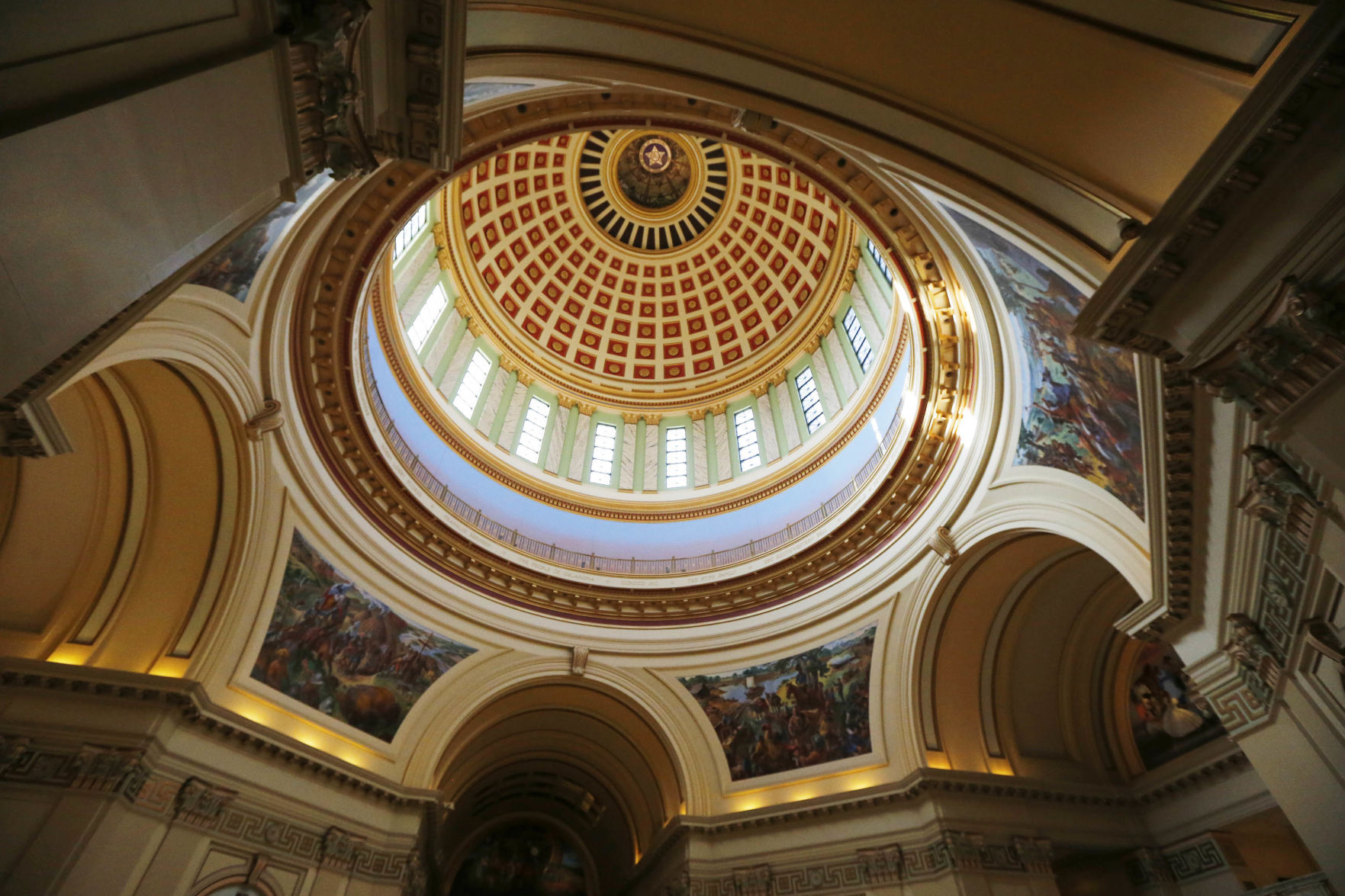 Oklahoma House looks to cryptocurrency technology to address medical marijuana issues