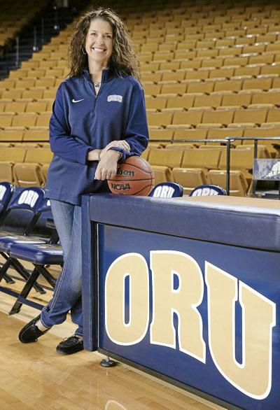 Women S Basketball Oral Roberts Faces Summit League Leader