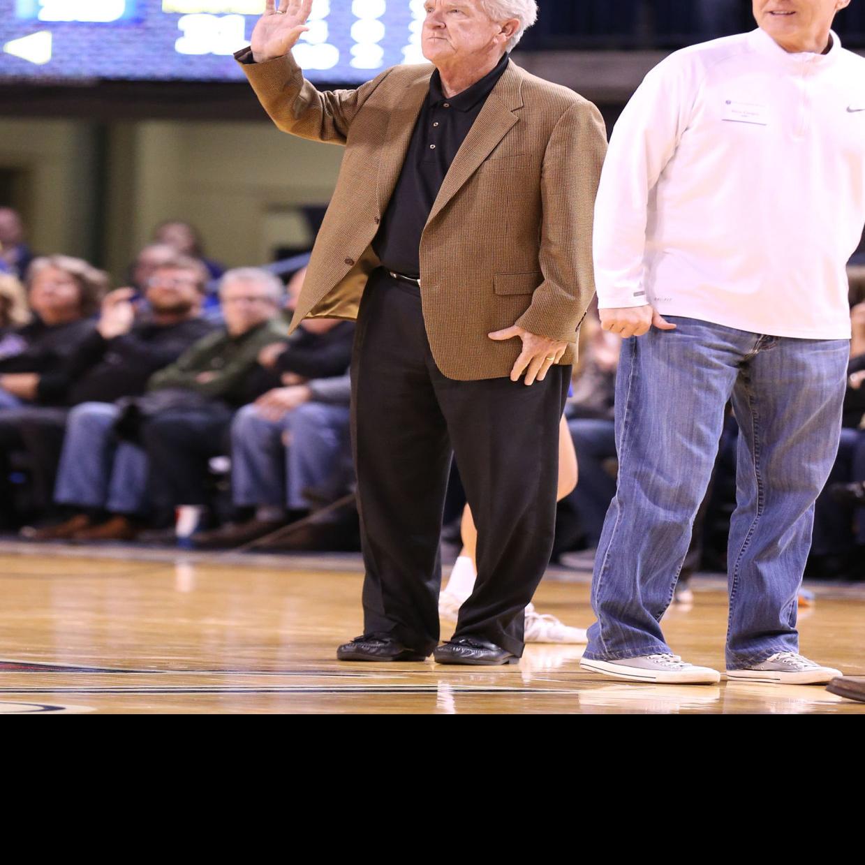 High Schools Summit Christian Will Honor Retiring Basketball