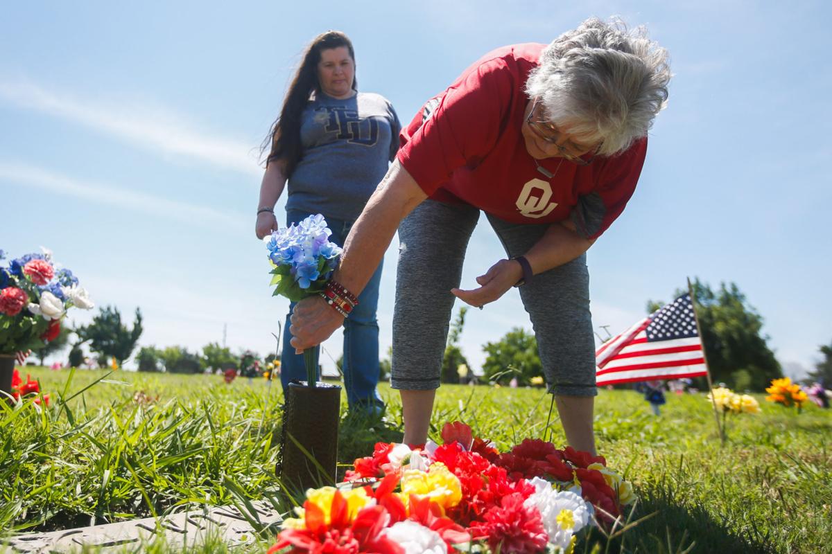 Photo gallery Memorial Day ceremony at Memorial Park Cemetery in Tulsa