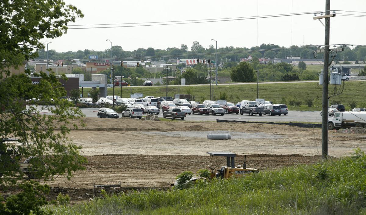 Hillside Crossings center creates bustle in Broken Arrow ...