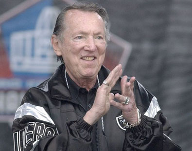 Raiders owner Al Davis dead at 82