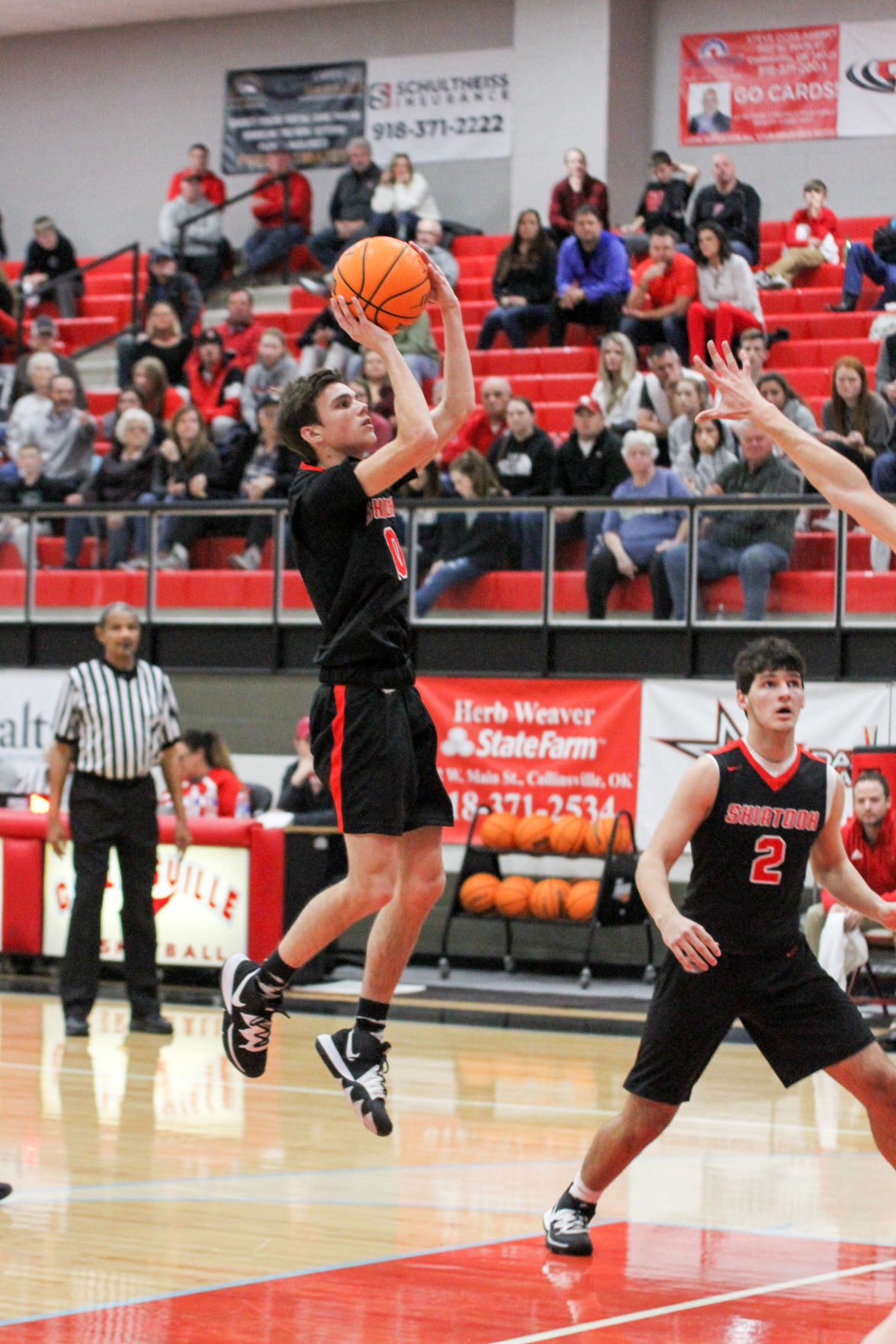 Skiatook Bulldogs Fall to Collinsville in NailBiter Sports