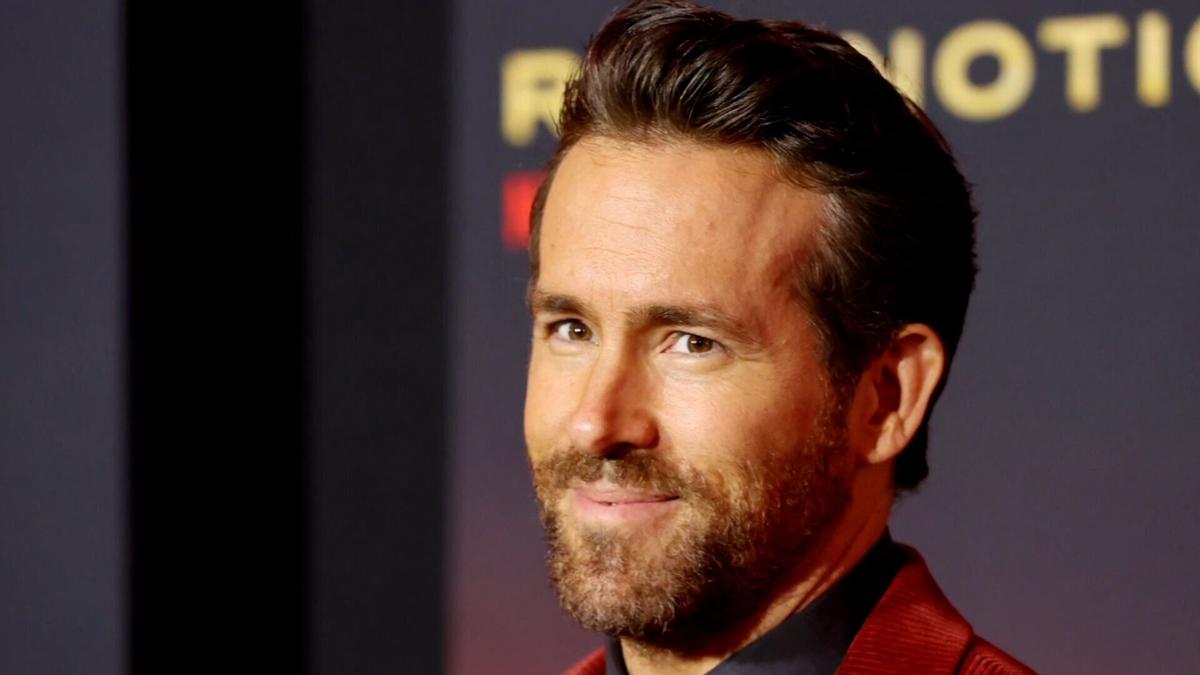 Ryan Reynolds Gets Mistaken for Ben Affleck at His Local Pizzeria