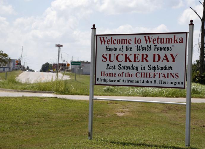 17 towns in 2017 Why does Wetumka celebrate Sucker Day?