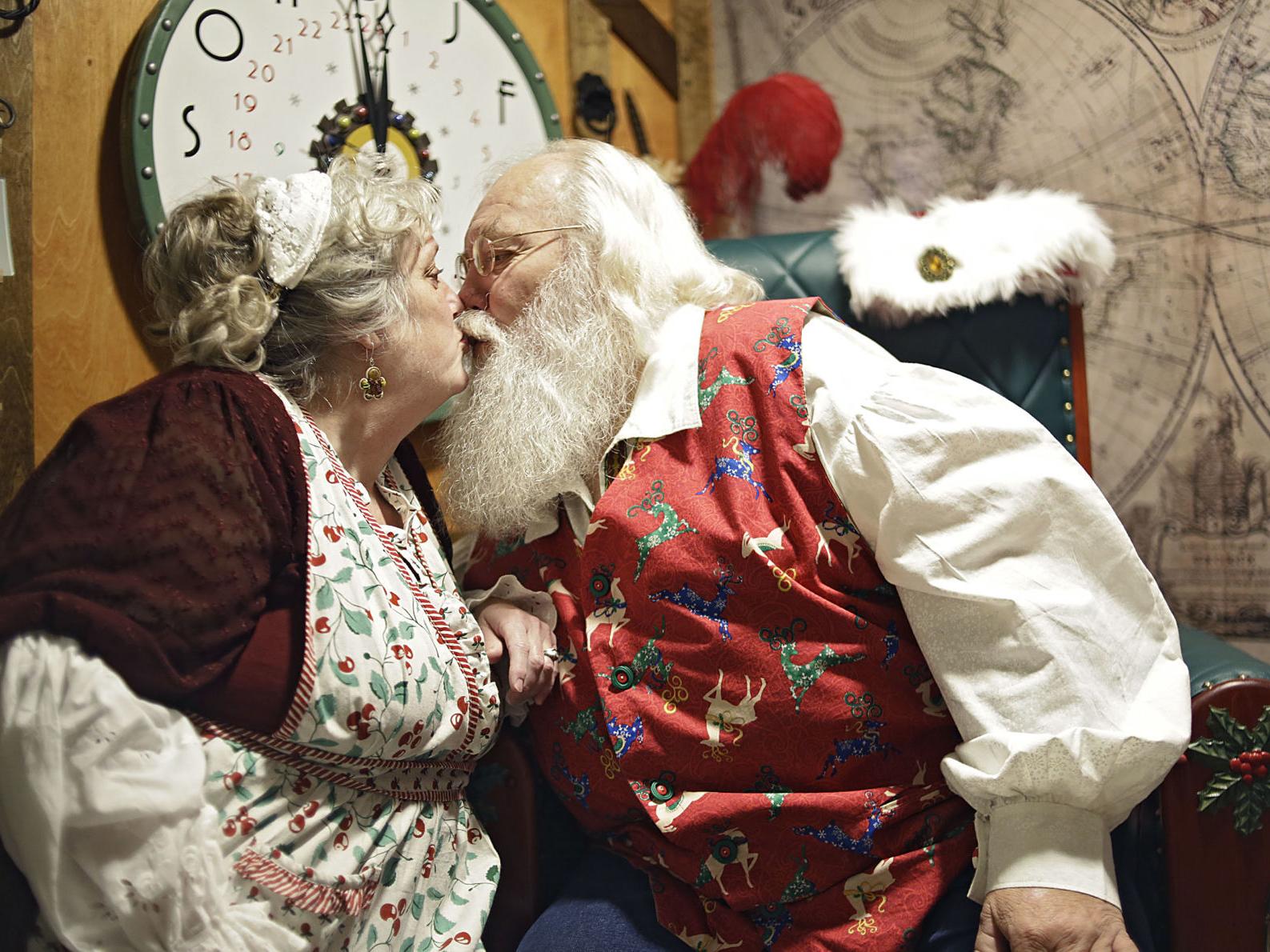 John Klein Tulsa Couple Are Self Described Sonny And Cher Of The Santa World Local News Tulsaworld Com John Klein Tulsa Couple Are Self Described Sonny And Cher Of The Santa World Local News Tulsaworld Com