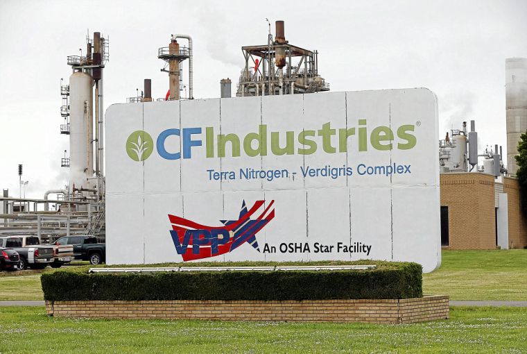 It's a family affair at CF Industries' facility in Verdigris | Business  News | tulsaworld.com