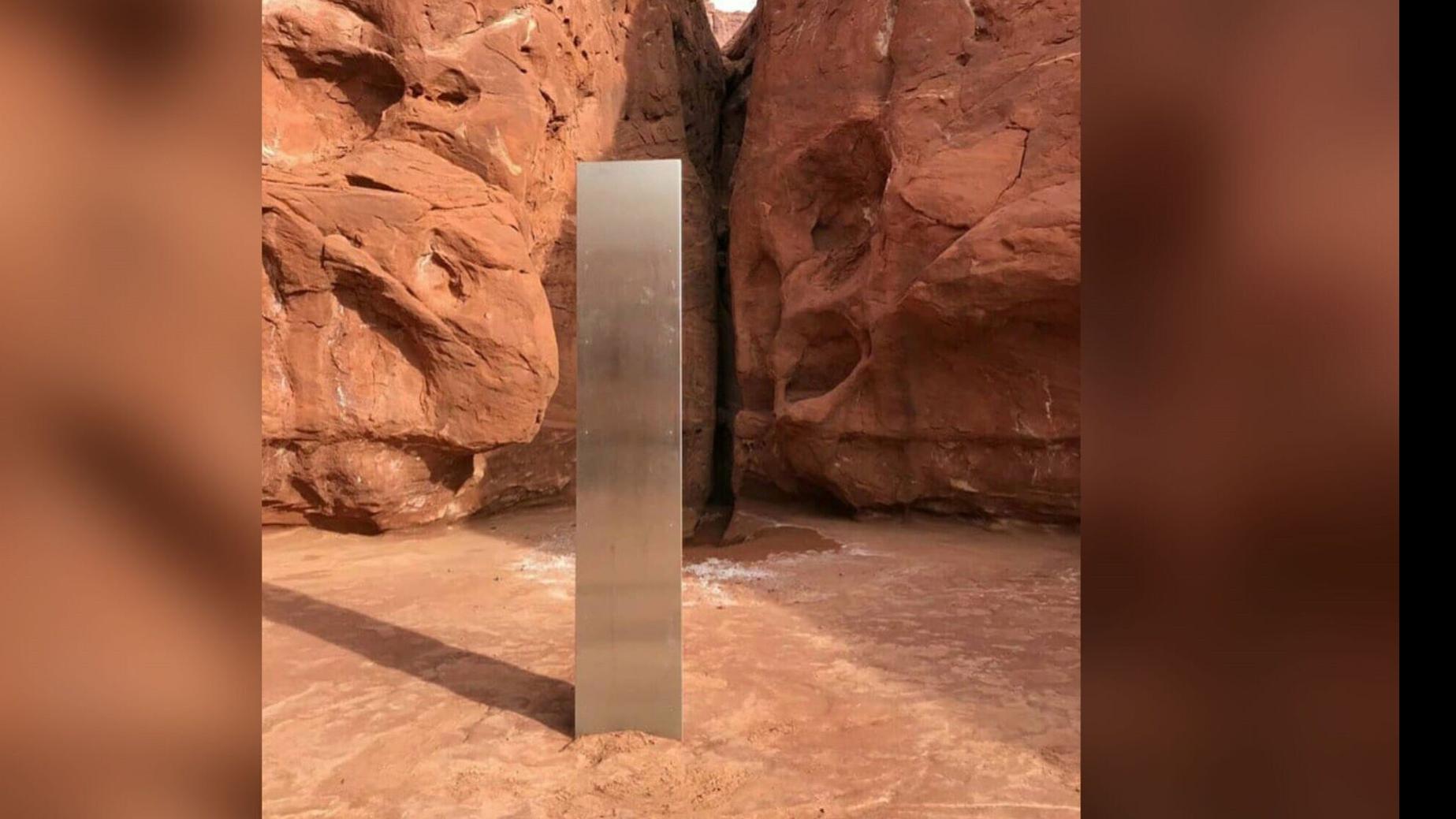 Utah Helicopter Crew Discovers Mysterious Metal Monolith Deep In The Desert National News Tulsaworld Com