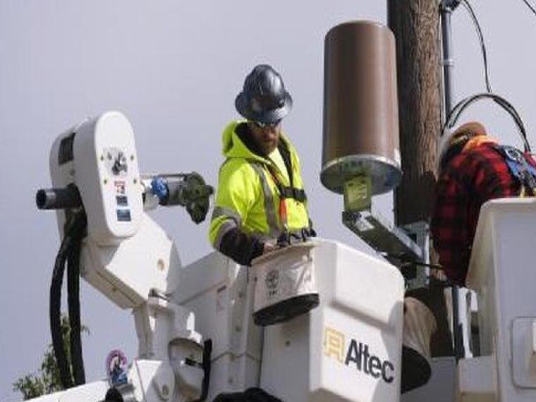 lineman-critically-injured-frustration-rises-as-oklahoma-city-area-power-outages-enter-second-week