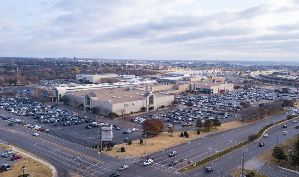 Oklahoma City's Penn Square Mall locked down after shopper shot; mall ...