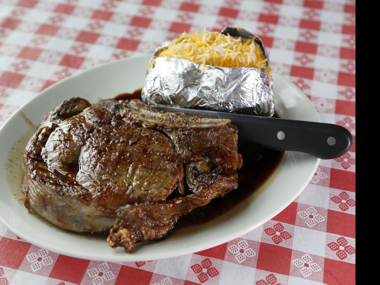 Review Doe S Eat Place Brings Its Huge Steaks Signature Tamales To Claremore Food Cooking Tulsaworld Com