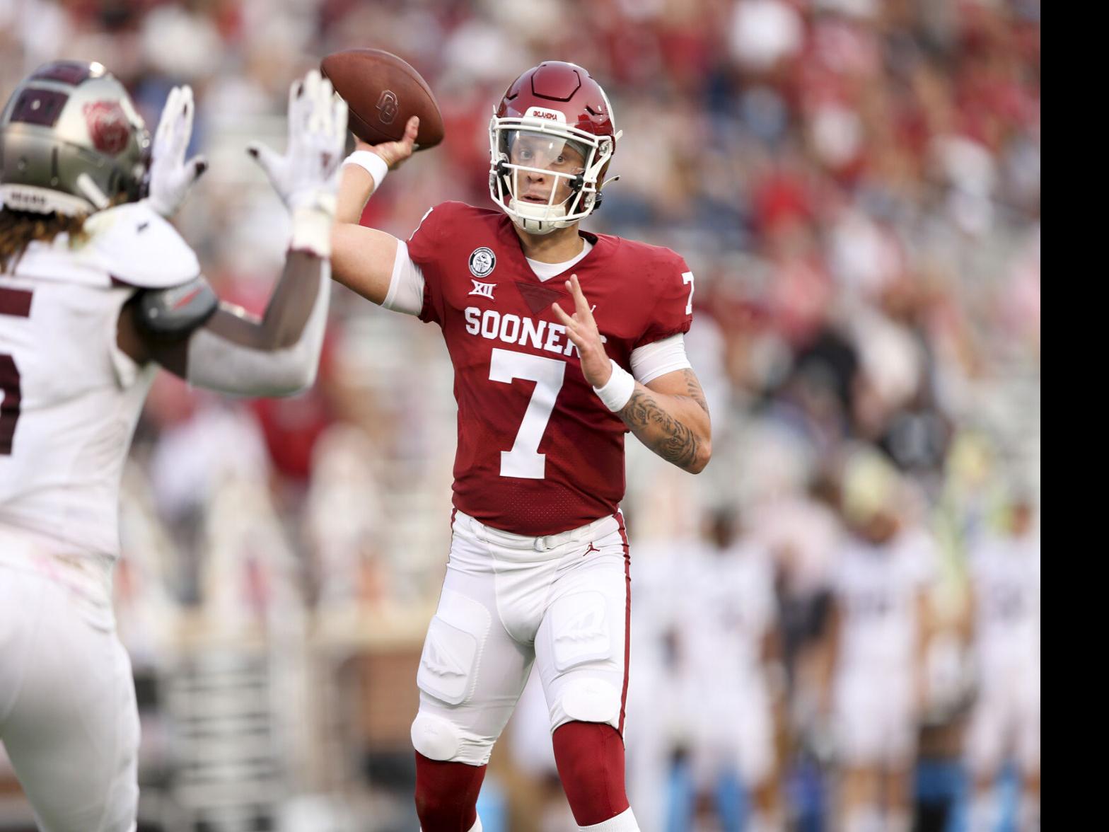 Ou Vs No 22 Texas Quarterback Battle Pairs Young Gunslinger Versus Crafty Veteran Ou Sports Extra Tulsaworld Com