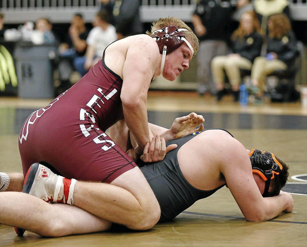 Photo Gallery 6A Wrestling regionals Slideshows