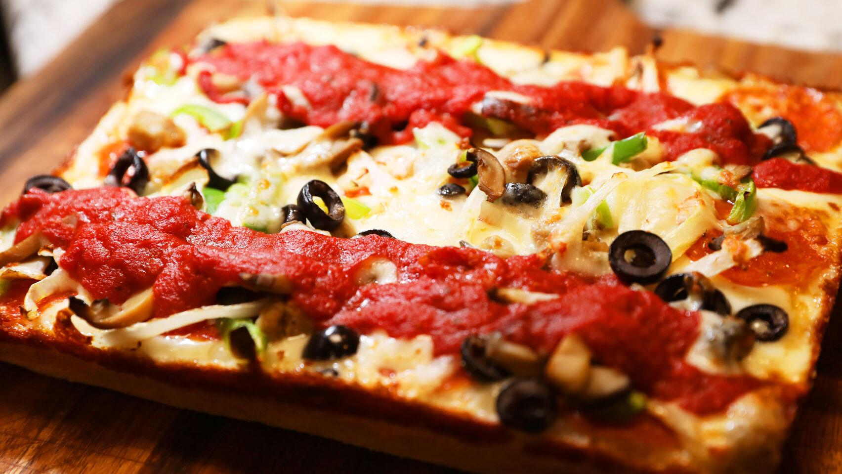 Review: Pizza 313 brings taste of Motor City to Tulsa - Vimarsana News