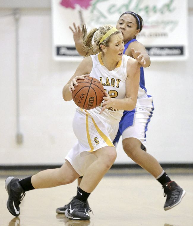 Chelsea Dungee, Chieftains all come together, roll to 72 ...