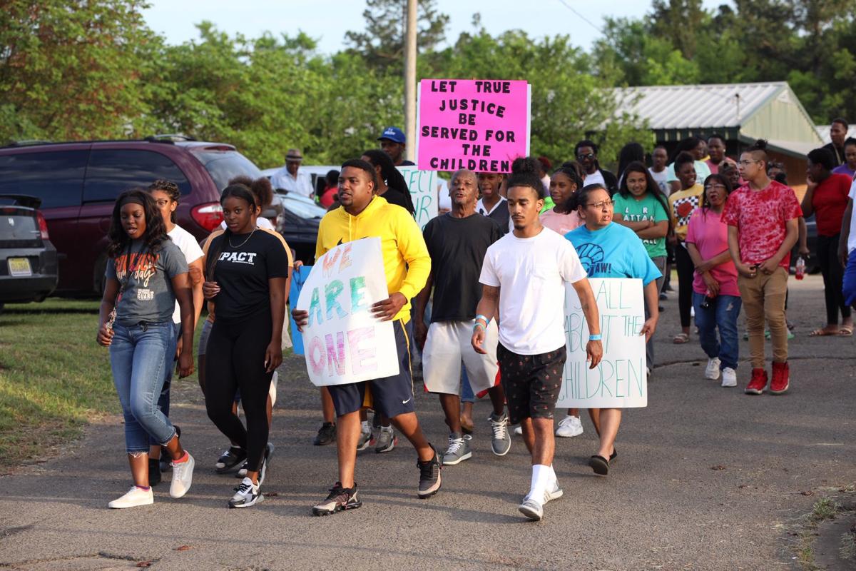 Protests continue in Hugo after officers' gunfire injures children