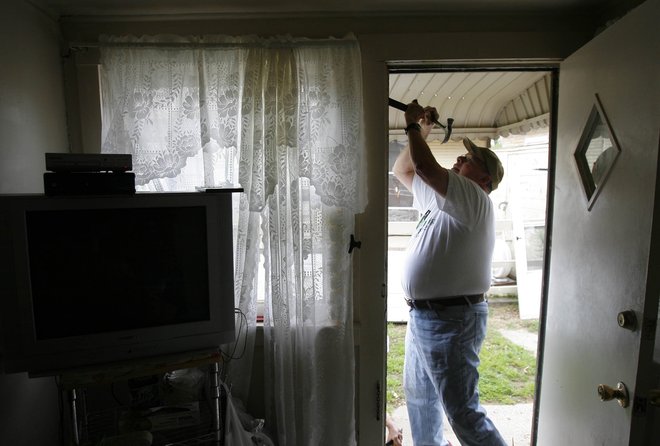 Volunteers Repair Deteriorating Homes For Low-income And Older Tulsans