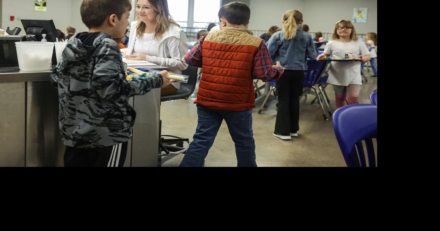 Oklahoma Watch: School lunch deposits costing parents millions in fees