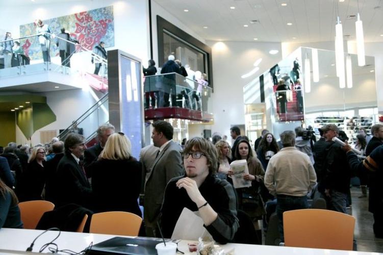 ORU dedicates Armand Hammer AlumniStudent Center