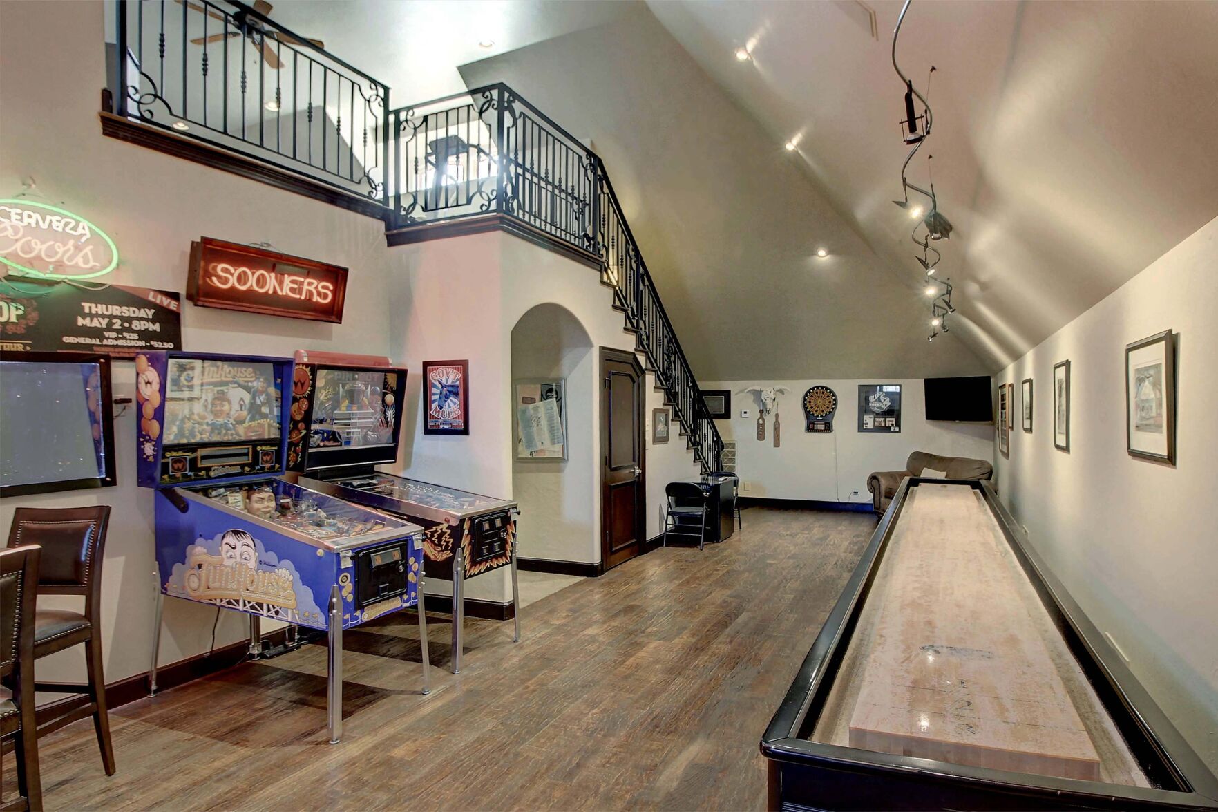 GAME ROOM