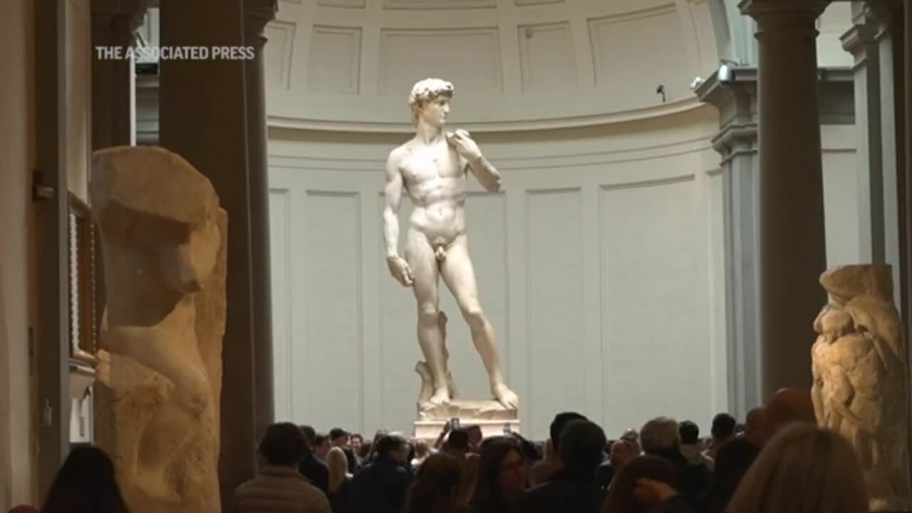 Michelangelos David - fine art or porn?