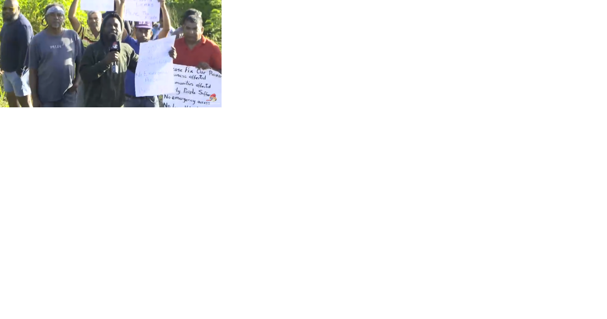 GRAN COUVA RESIDENTS PROTEST BAD ROADS - Vimarsana News