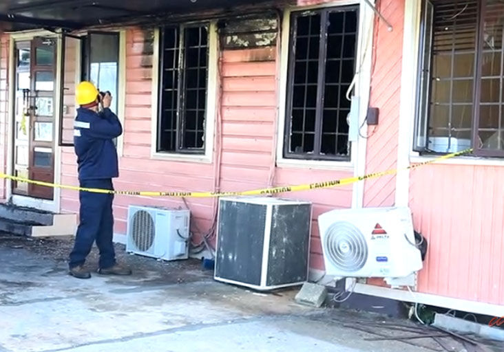 MP'S Office Burned, MP Suspects Arson - Vimarsana News
