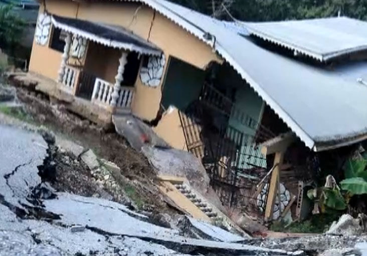 Road Collapses, Residents Want Help - Vimarsana News
