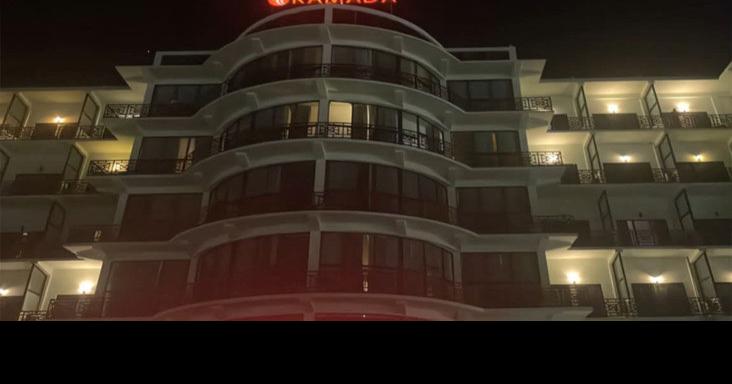 TRINIS SICHER NACH HOTELBRAND IN GUYANA