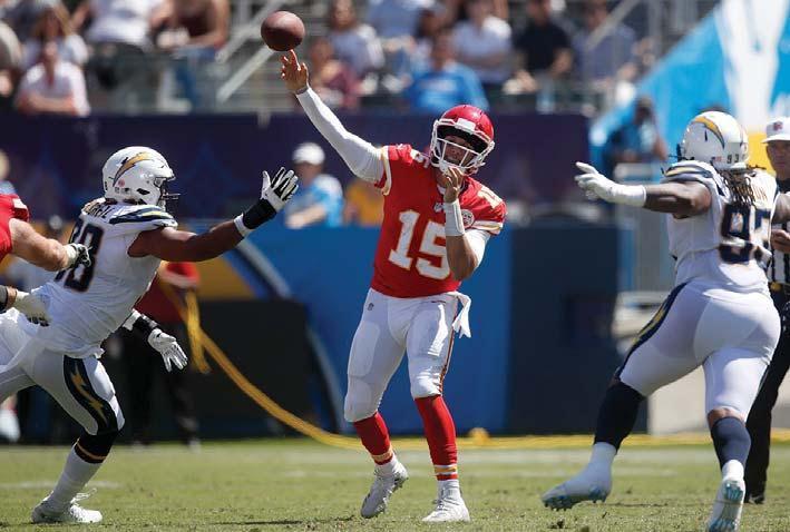 Mahomes Throws 4 Tds As Kc Wins At Chargers 38 28 Tylerpaper Com