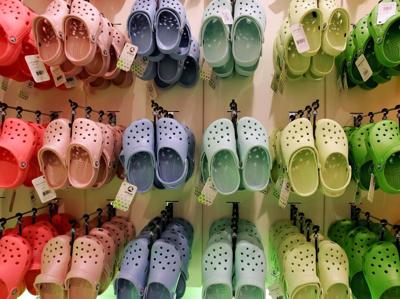 rows-of-hanging-crocs-in-the-first-uk-crocs-store