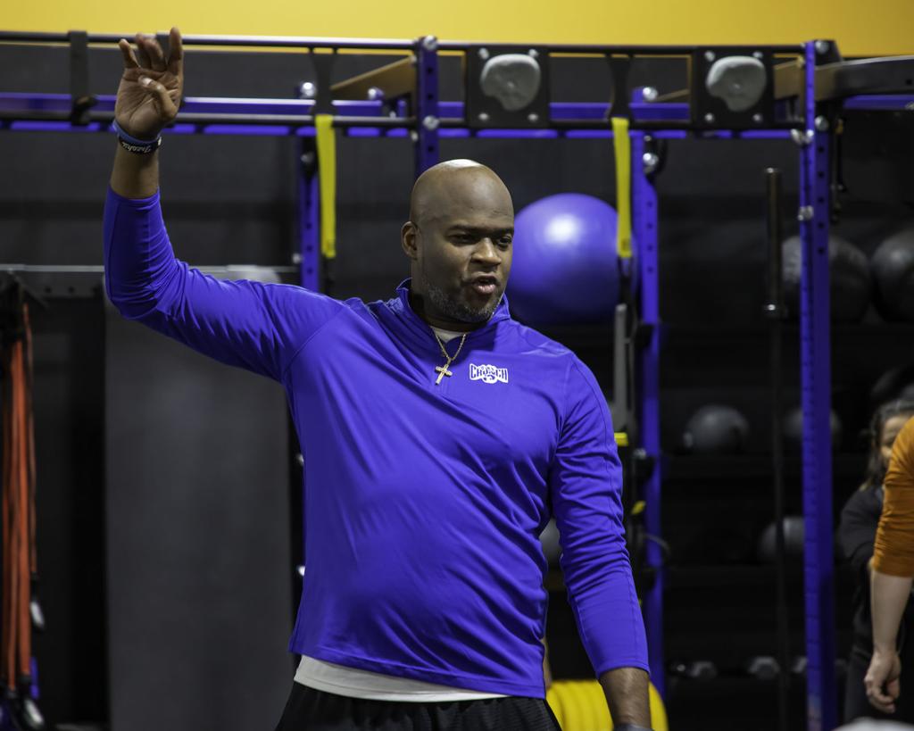 Column Vince Young Embraces His University Of Texas Title And Has