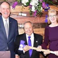 SFA recognizes outstanding alumni at awards banquet