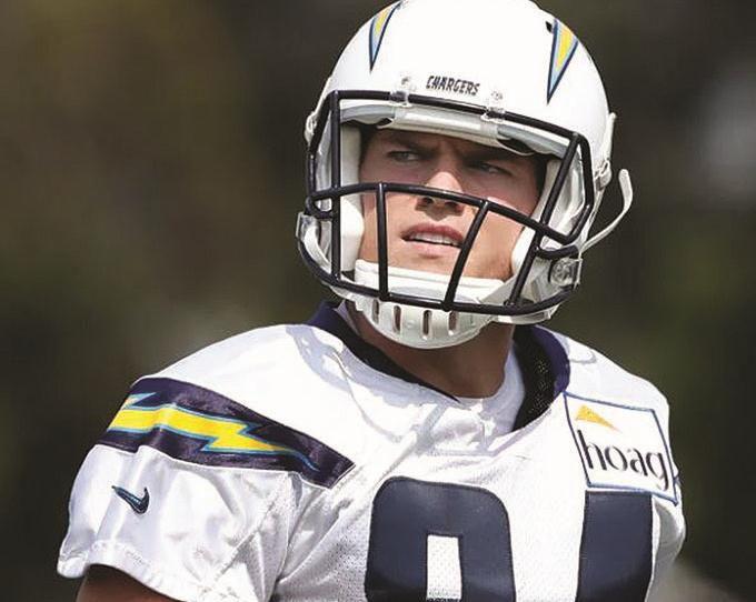 Chargers Sign Whitehouse S Dylan Cantrell To Active Roster